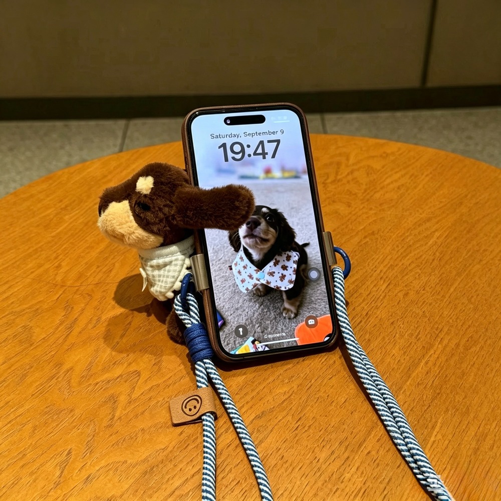 Lindo muñeco de peluche de dac - Phone Accessories Stand reseña y precio