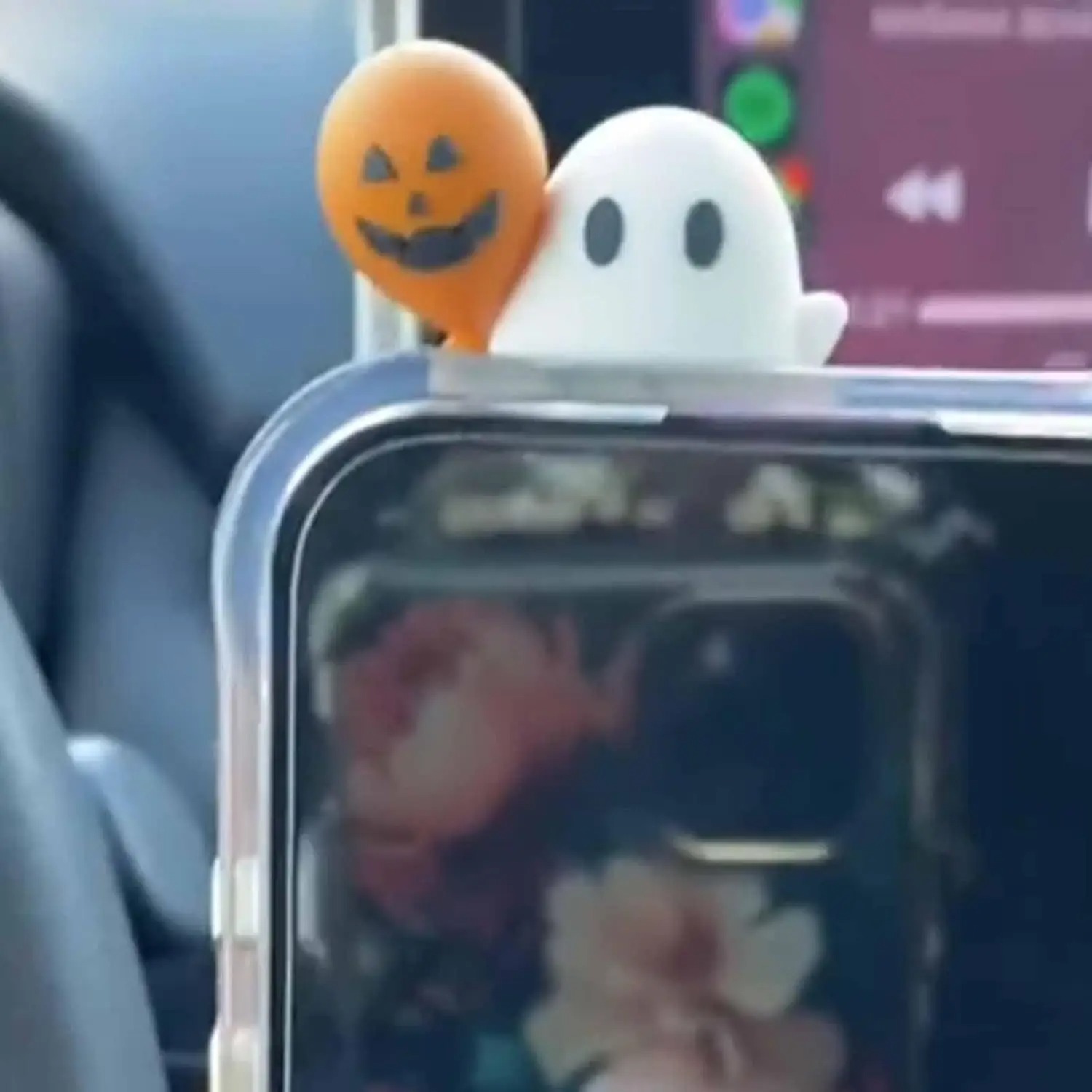 Ghostees Mystery Phone Buddy l - Phone Accessories Toys reseña y precio
